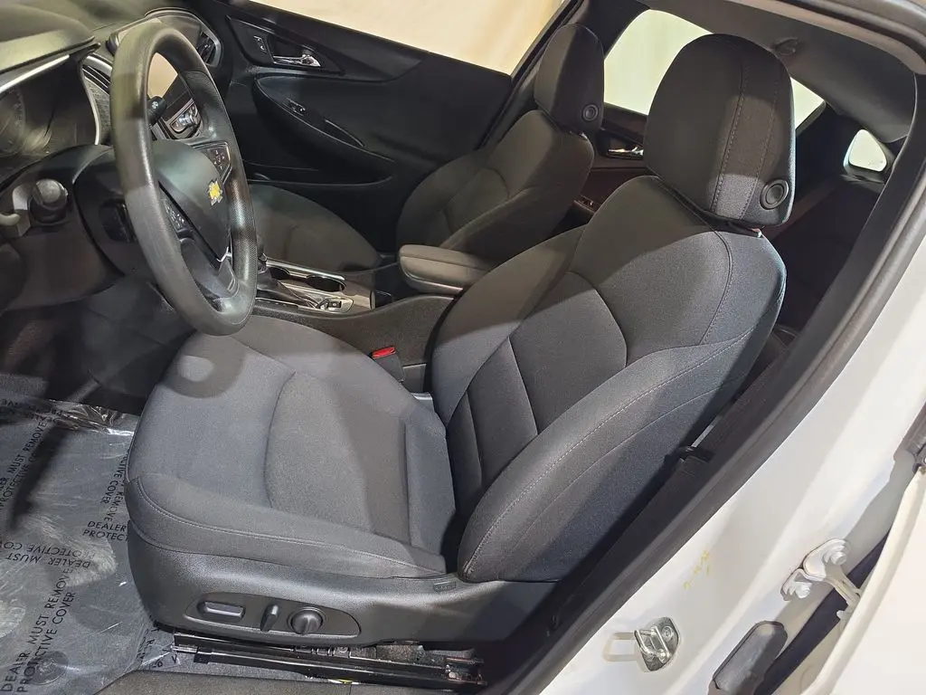 2023 Chevrolet Malibu - $17,475