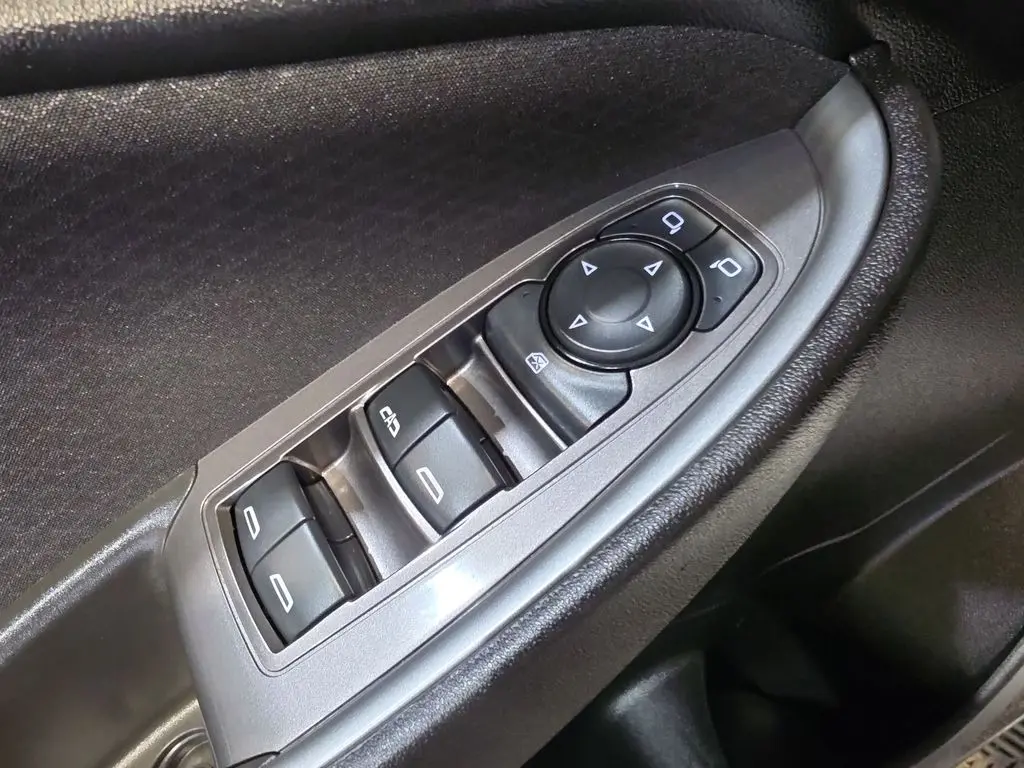 2023 Chevrolet Malibu - $17,475