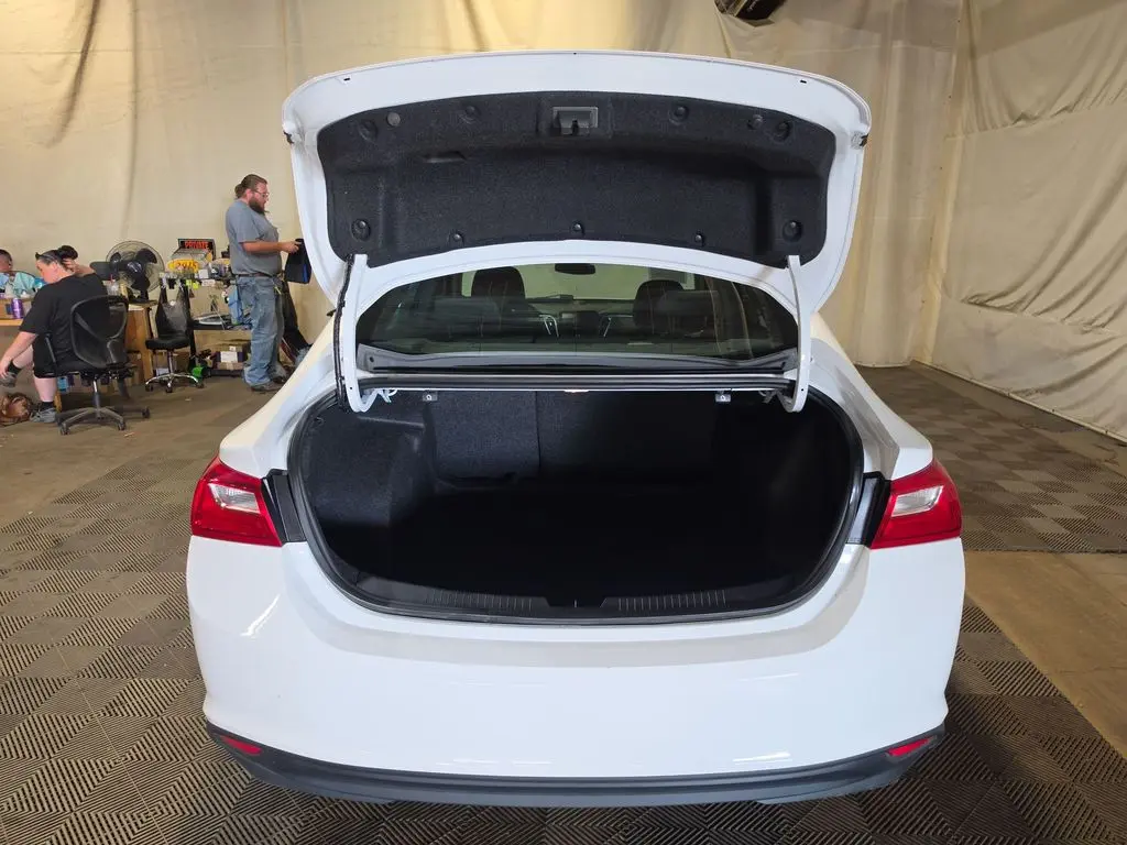 2023 Chevrolet Malibu - $17,475