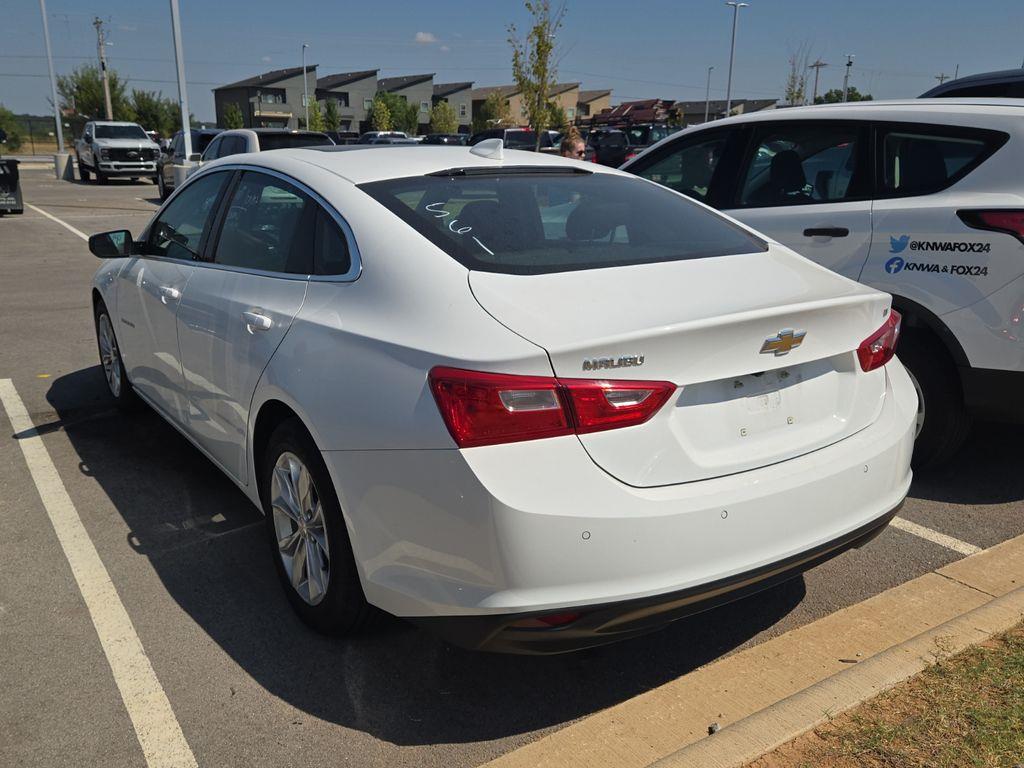 2024 Chevrolet Malibu LT — photo 1 of 12