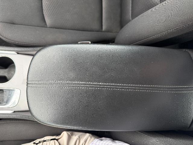 2020 Chevrolet Malibu - $13,995