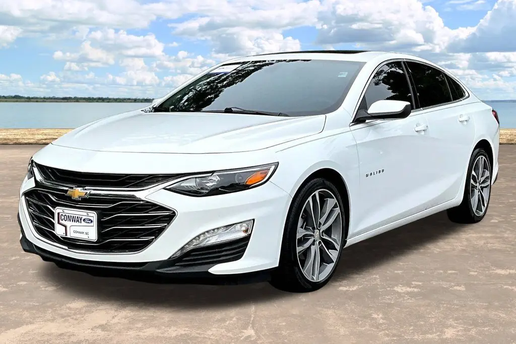 2022 Chevrolet Malibu - $17,815