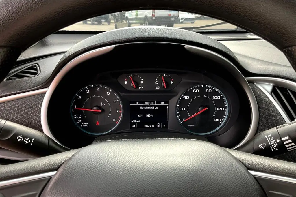 2022 Chevrolet Malibu - $17,815