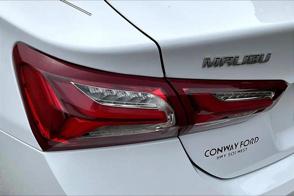 2022 Chevrolet Malibu - $17,815