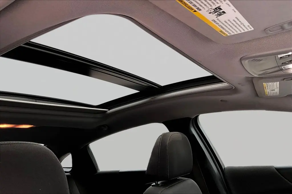 2022 Chevrolet Malibu - $17,815