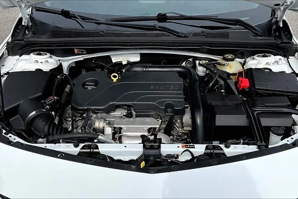 2022 Chevrolet Malibu - $17,815