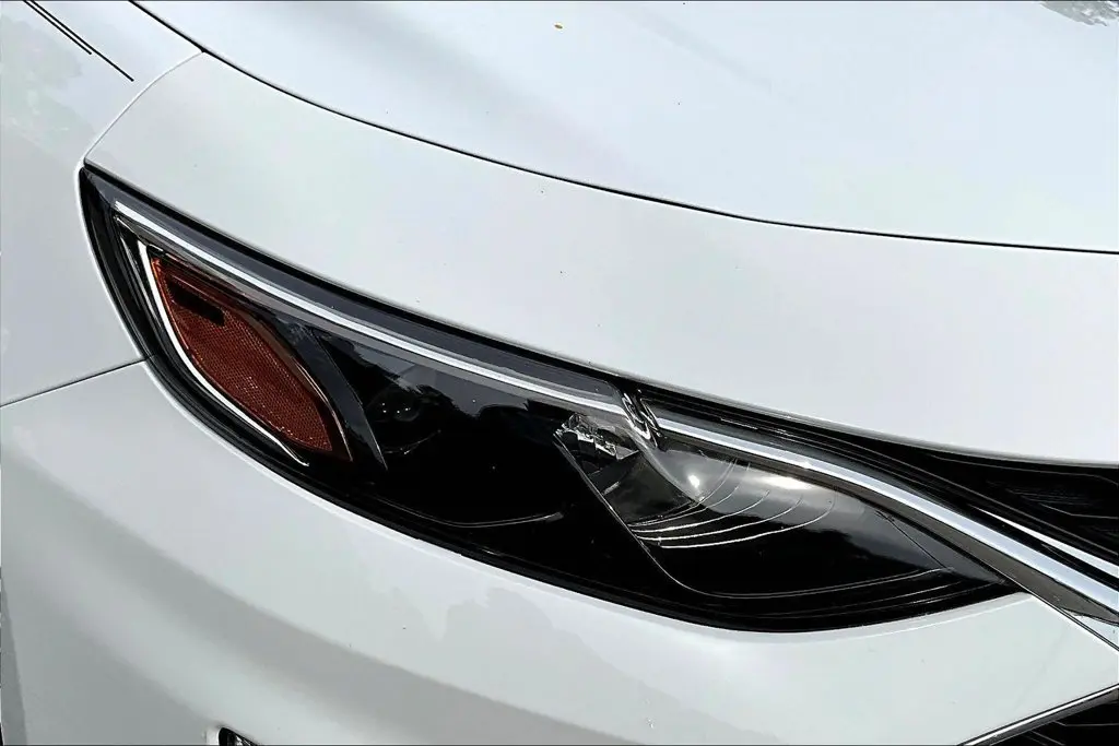 2022 Chevrolet Malibu - $17,815