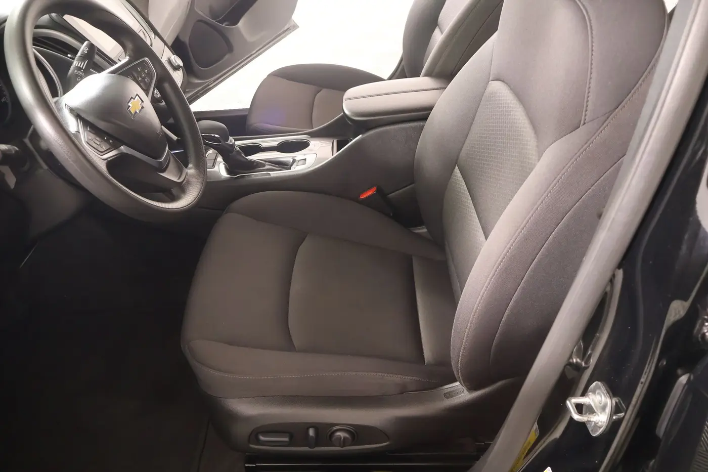 2025 Chevrolet Malibu - $18,923