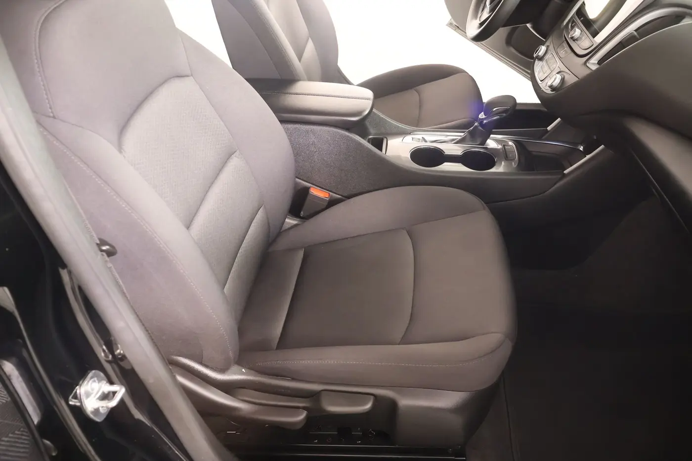 2025 Chevrolet Malibu - $18,923