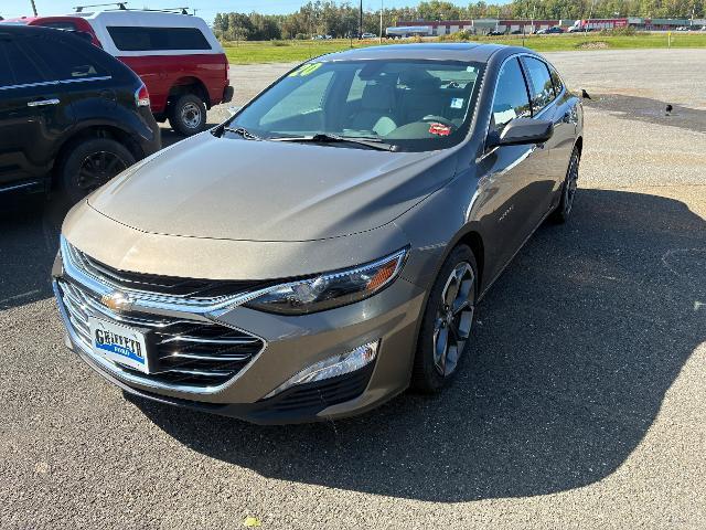 2020 Chevrolet Malibu LT — photo 1 of 12