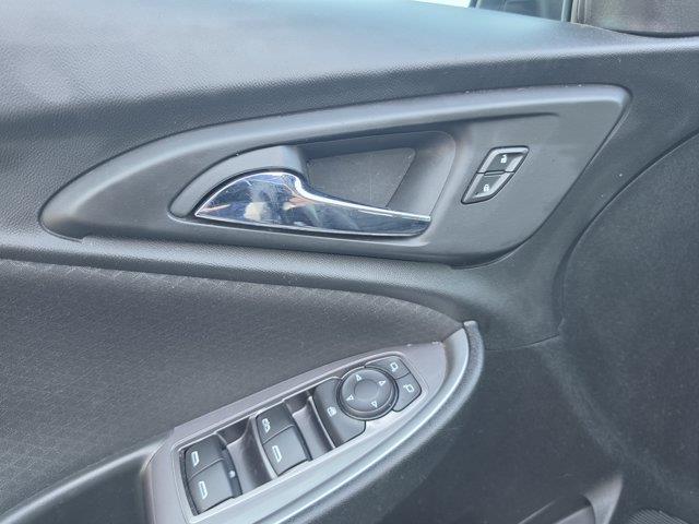 2022 Chevrolet Malibu - $16,000