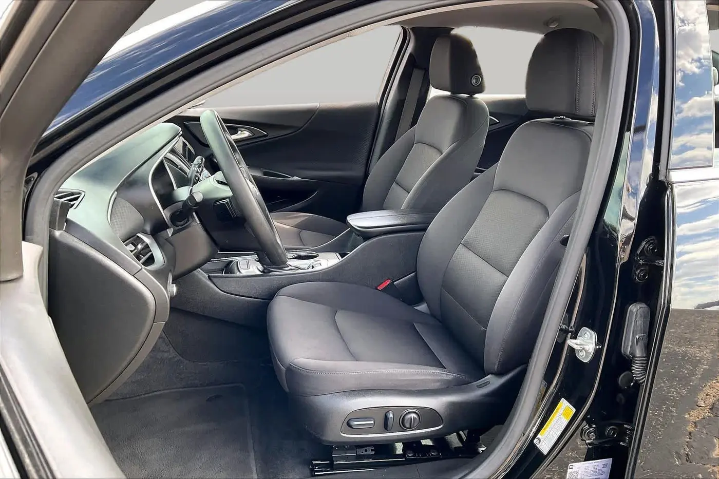 2025 Chevrolet Malibu - $21,919