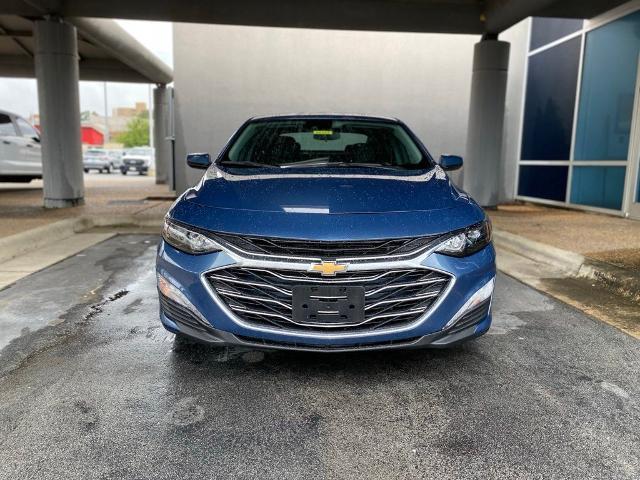 2024 Chevrolet Malibu LT — photo 1 of 12