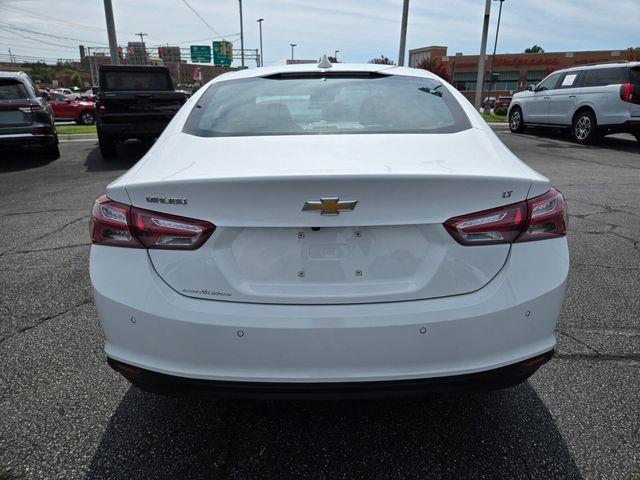 2022 Chevrolet Malibu - $16,494