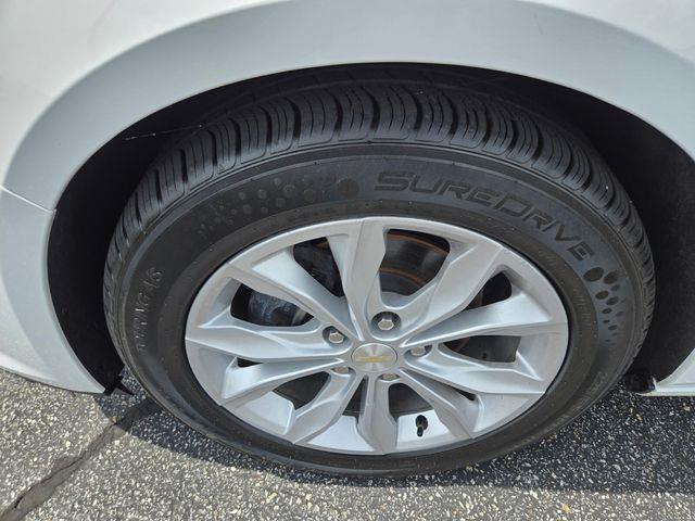 2022 Chevrolet Malibu - $16,494