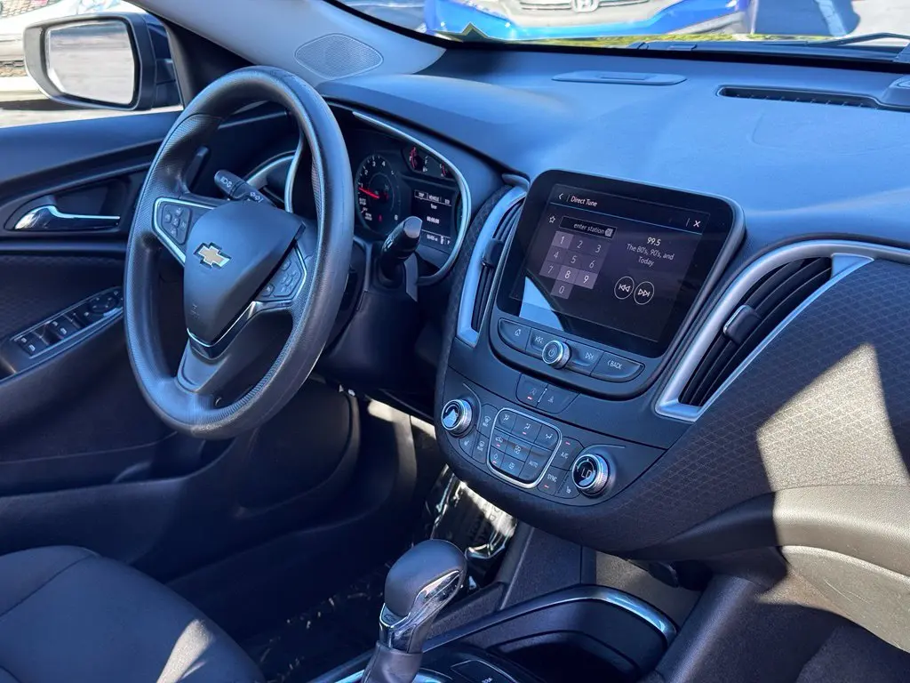 2023 Chevrolet Malibu - $17,824