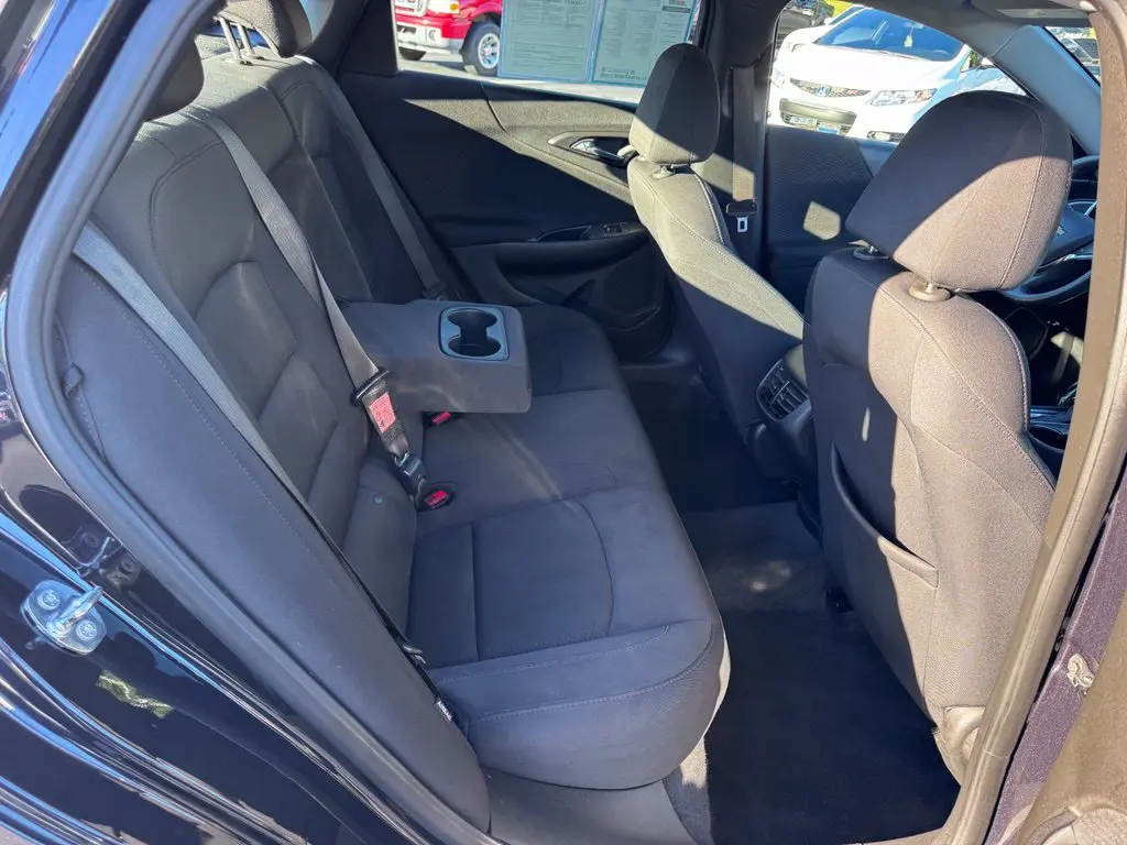 2023 Chevrolet Malibu - $17,824