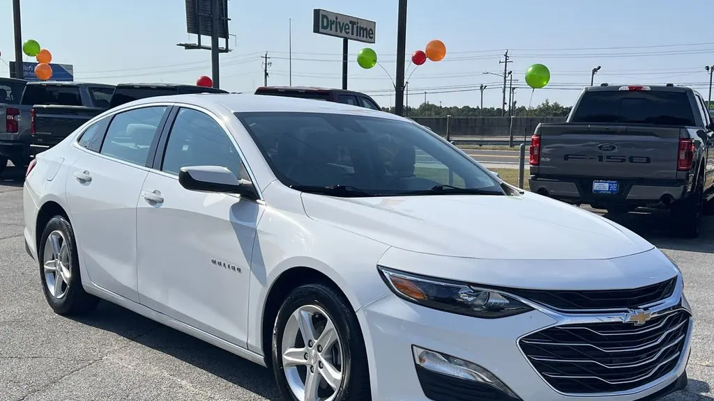 2024 Chevrolet Malibu LT