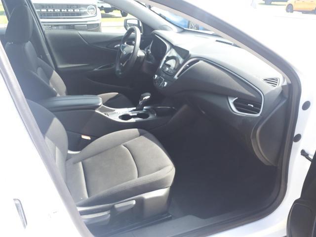 2024 Chevrolet Malibu - $17,995