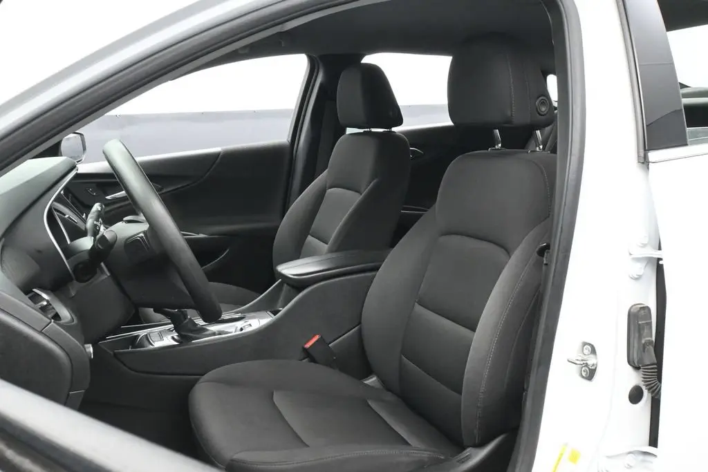 2024 Chevrolet Malibu - $13,734