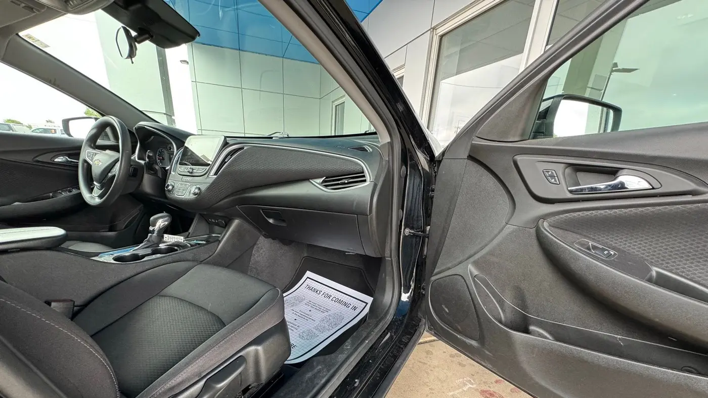 2025 Chevrolet Malibu LT
