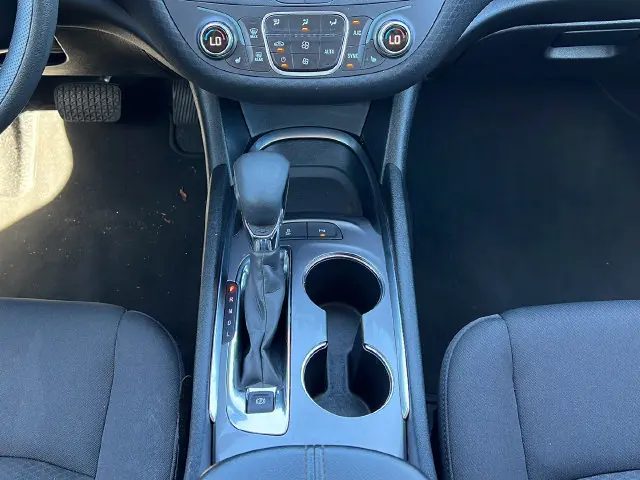 2025 Chevrolet Malibu - $17,985