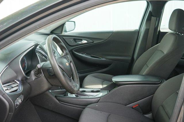 2017 Chevrolet Malibu - $9,500