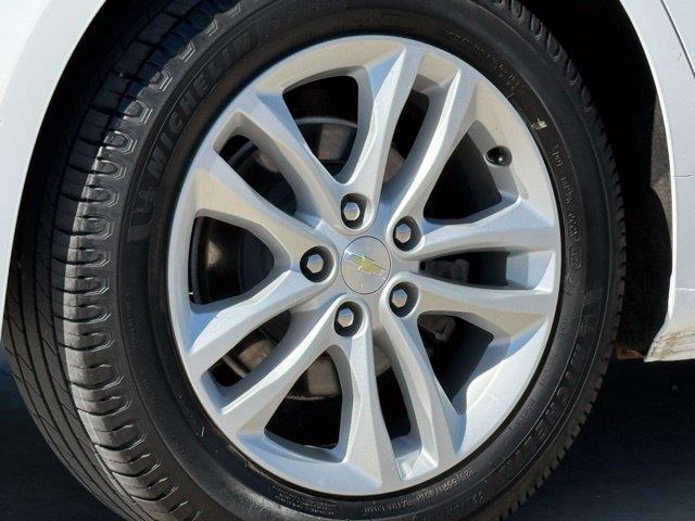 2016 Chevrolet Malibu - $11,813