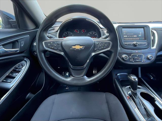 2017 Chevrolet Malibu - $11,057
