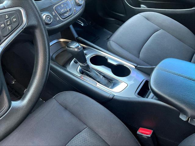2017 Chevrolet Malibu - $11,057
