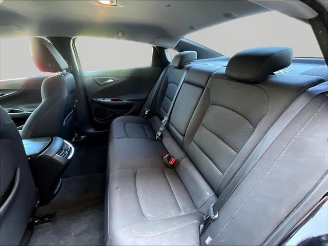 2017 Chevrolet Malibu - $11,057