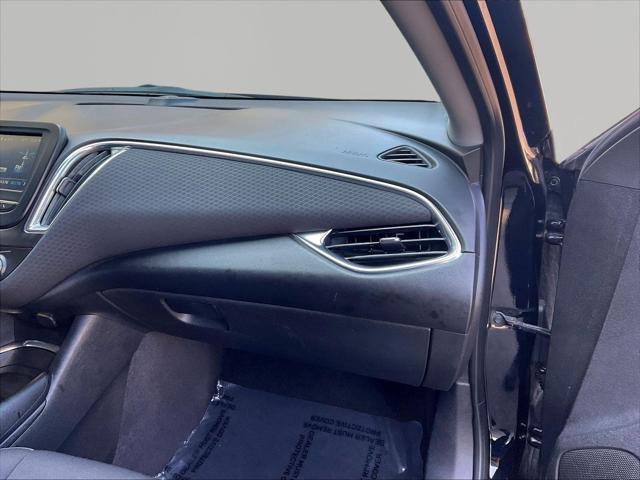 2017 Chevrolet Malibu - $11,057