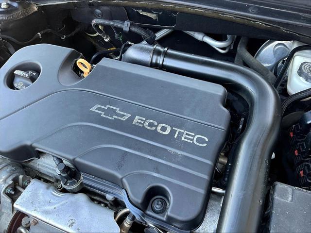 2017 Chevrolet Malibu - $11,057
