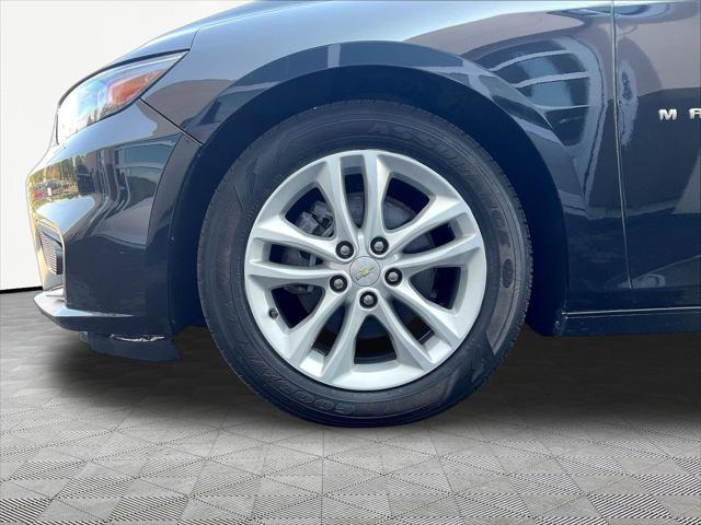 2017 Chevrolet Malibu - $11,057
