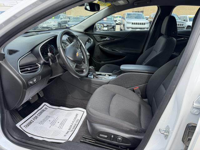 2016 Chevrolet Malibu - $9,649