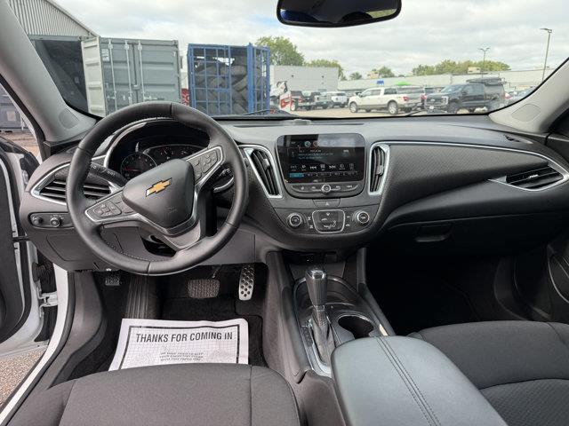 2016 Chevrolet Malibu - $9,649