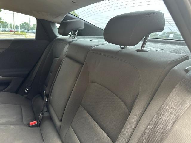 2017 Chevrolet Malibu - $9,000