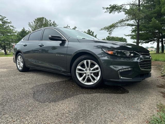 2017 Chevrolet Malibu - $9,000