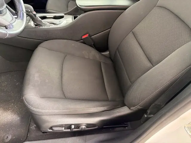 2021 Chevrolet Malibu - $17,000