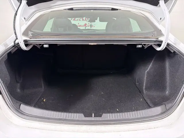 2021 Chevrolet Malibu - $17,000