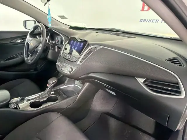 2021 Chevrolet Malibu - $17,000