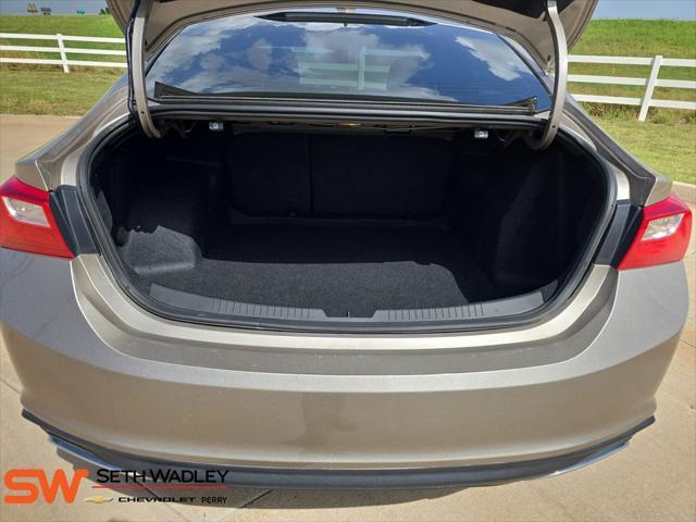2023 Chevrolet Malibu - $19,750