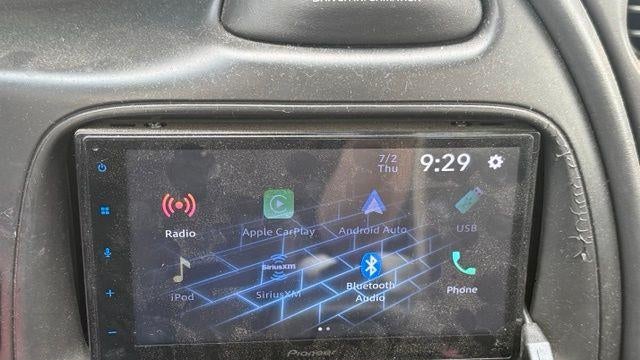 2004 Pontiac Bonneville SE