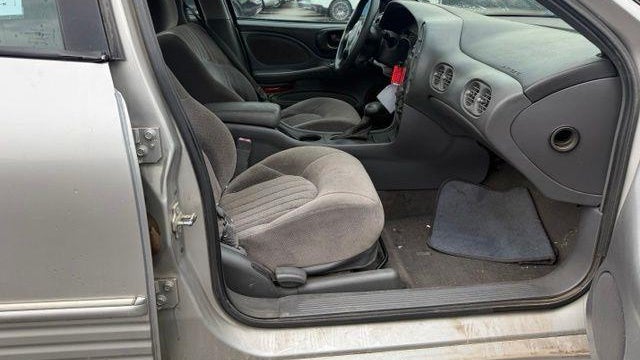 2004 Pontiac Bonneville SE