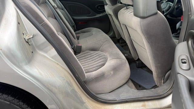 2004 Pontiac Bonneville SE