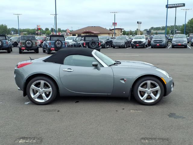 2006 Pontiac Solstice - $12,994
