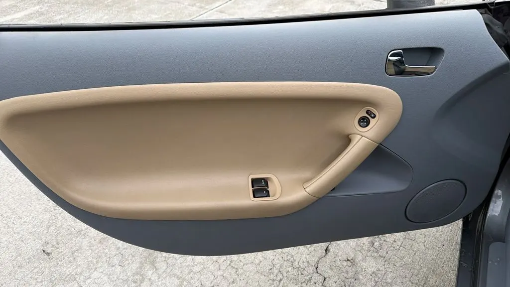2006 Pontiac Solstice Base