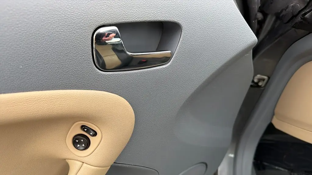 2006 Pontiac Solstice Base