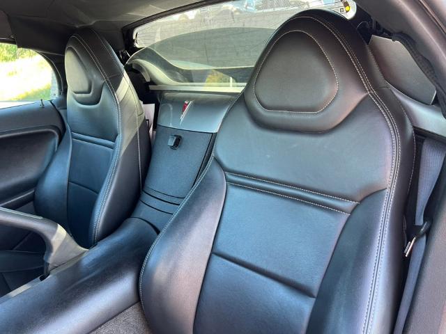 2006 Pontiac Solstice - $10,597