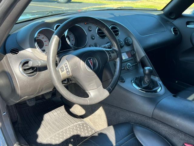 2006 Pontiac Solstice - $10,597